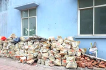 Thảm cảnh nhếch nhác ở loạt nhà tái định cư vị trí “vàng” Hà Nội 