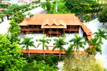 Loạt biệt thự đại gia phố núi gây sốc vì quá “khủng“