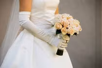 Sốc khi nhận được thiệp cưới của người "chỉ biết không quen"