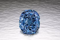 Những món đồ trang sức đắt nhất thế giới