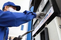 “Khai tử” xăng RON 92, người dân được hưởng lợi gì?