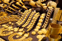 Giá vàng đầu tuần “nhích nhẹ”, dự đoán tiếp tục tăng