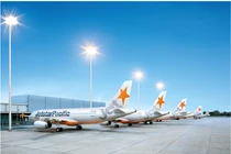 Máy bay Jetstar Pacific bị sét đánh, khách nói hãng hỗ trợ không tốt