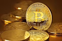 Sốc: Hơn 11 lượng vàng mới mua nổi 1 đồng Bitcoin