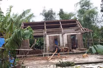 Lạng Sơn: Hàng loạt nhà dân bị tốc mái do mưa lốc