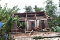 Lạng Sơn: Hàng loạt nhà dân bị tốc mái do mưa lốc