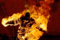 Nghi vấn Việt kiều Australia tự thiêu rồi nhảy lầu ở Sài Gòn