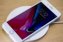 iPhone 8 vừa bán được một tháng đã “thất sủng”