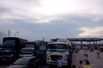 Dùng tiền lẻ trả phí QL5: Phản hồi của Thứ trưởng GTVT