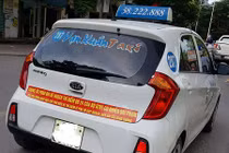 Hà Nội yêu cầu taxi gỡ khẩu hiệu phản đối Uber, Grab