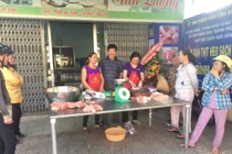 Kéo nhau đi mua thịt heo giá rẻ 40.000 đồng/kg