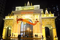 Trung tâm thương mại Hà Nội trang hoàng rực rỡ đón Giáng sinh