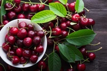 Bàn trà thêm sang với quà ngoại cao cấp ngày Tết