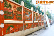 Cận cảnh bức tường gốm sứ đẹp mê hồn giữa phố Hà Nội