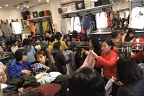 Nỗi ân hận Black Friday: Tiêu tốn ngàn USD rồi khóc ròng thanh lý gấp