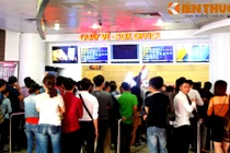 Cảnh xếp hàng săn vé phim bom tấn “Kong: Đảo đầu lâu“