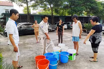 KĐT Đại Kim: Dân khốn khổ xách từng xô nước dùng mỗi ngày