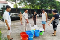 KĐT Đại Kim: Dân khốn khổ xách từng xô nước dùng mỗi ngày