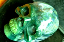 Kinh dị đầu lâu cầu may bằng đá giá 20 triệu