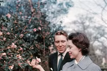 Tiết lộ 20 bí mật kinh thiên động địa của Hoàng gia Anh (1) 