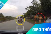 Video: Không đội mũ bảo hiểm, hai cô gái quay đầu khi thấy CSGT