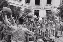 Ảnh độc: Hà Nội vui như hội ngày giải phóng 10/10/1954 