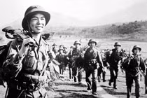 Giải mật 10 “bảo bối” bất khả li thân của bộ đội Cụ Hồ