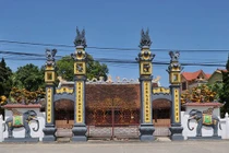 Vẻ đẹp của ngôi đình 300 năm tuổi trước ngày bị 'bức tử'