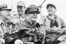 Kế hoạch bất thành rải thảm 50 quả bom hạt nhân xuống Trung Quốc