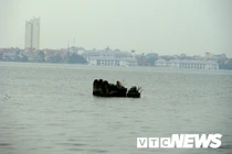 Giải bí ẩn những ngôi mộ cổ thoắt ẩn thoắt hiện giữa Hồ Tây 