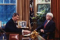 Những sự kiện đáng nhớ trong cuộc đời Thượng nghị sĩ McCain