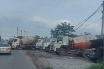 Trạm trộn bê tông không phép ở Phúc Thọ, Hà Nội: Xử lý sao?