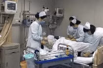 Video: Cô gái trẻ nhận cái kết đáng sợ sau 2 năm ăn chay trường