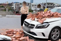 Sau va chạm với xe xích lô, nữ tài xế có hành động đáng nể