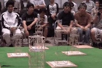 Video: Cận cảnh tháp chống động đất… bằng tăm ở Nhật Bản