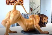 Video: Choáng váng với con sư tử khổng lồ bằng chocolate