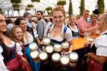 Video: Lễ hội bia lớn nhất thế giới được tổ chức trở lại