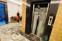 Video: Hiện trường vụ rơi thang máy khiến 2 người tử vong
