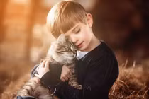 Video: Tan chảy với những khoảnh khắc ngọt ngào của mèo cưng bên chủ