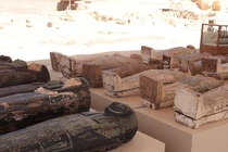 Video: Phát hiện hàng trăm quan tài chứa xác ướp Ai Cập 2.500 tuổi