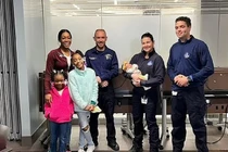 Bé gái 10 tuổi tự tay đỡ đẻ cho mẹ ngay tại nhà