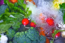 8 cách “vàng” loại bỏ thuốc trừ sâu khỏi rau củ quả