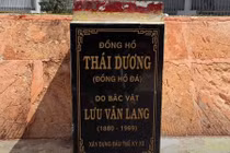 Đồng hồ đá xem giờ bằng ánh nắng mặt trời ở Việt Nam