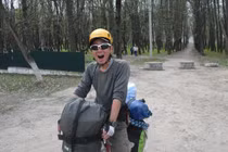 "Choáng" thanh niên đi vòng 5 châu lục bằng xe đạp 10 năm