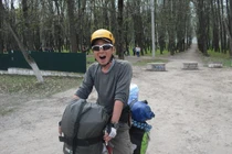 "Choáng" thanh niên đi vòng 5 châu lục bằng xe đạp 10 năm