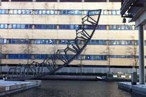 Những cây cầu "điên rồ" quá sức tưởng tượng, ai cũng thất kinh