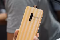 Xem Realme X bản đặc biệt theo phong cách "hành, tỏi"