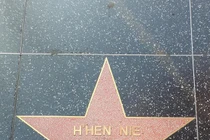 Sự thật tên H'Hen Niê khắc sao trên Đại lộ Danh vọng ở Mỹ