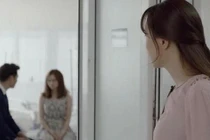 Hết hồn khi cô hàng xóm ăn mặc hớ hênh chui vào nhà lúc nửa đêm