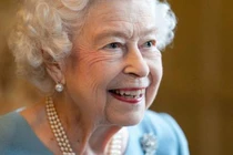 Nữ hoàng Anh Elizabeth II mắc COVID-19